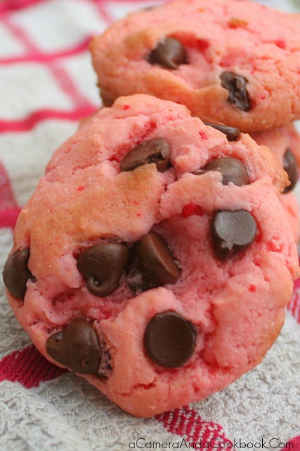 Chocolate-Chip Strawberry Cookies